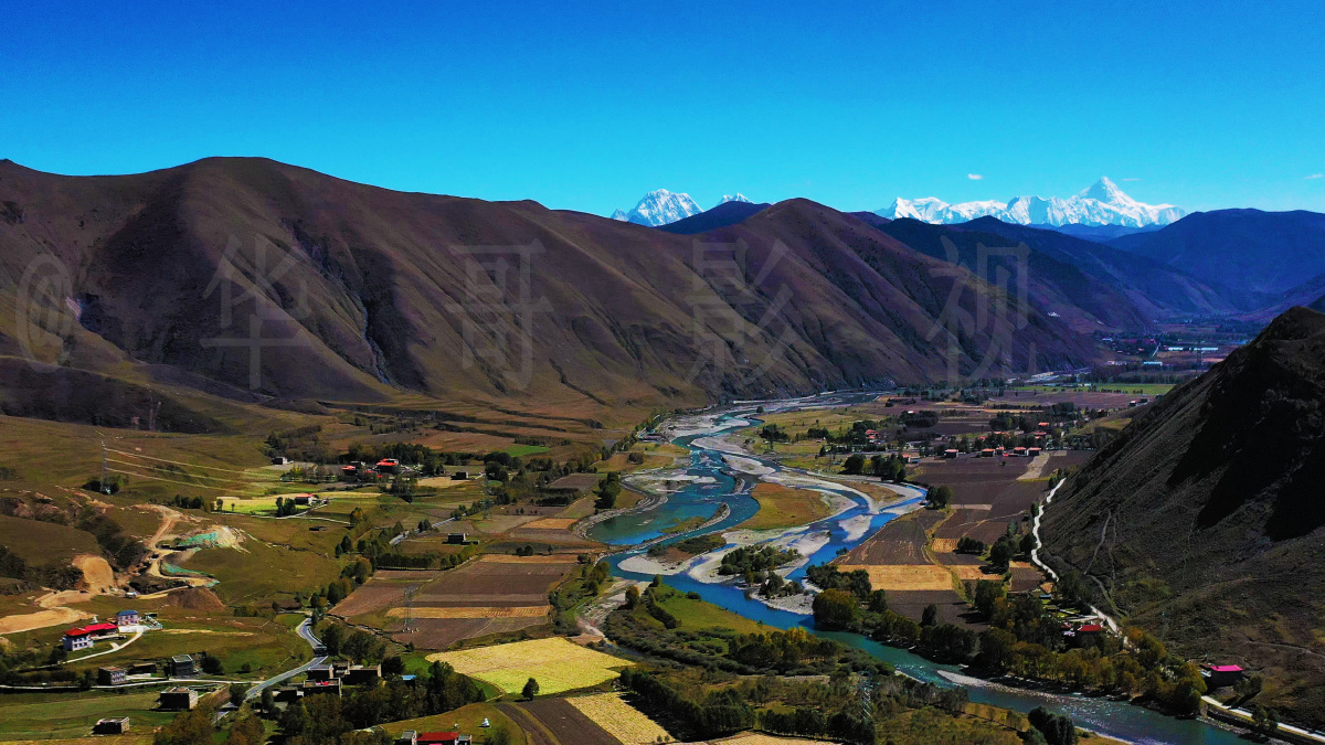 新都桥十里画廊