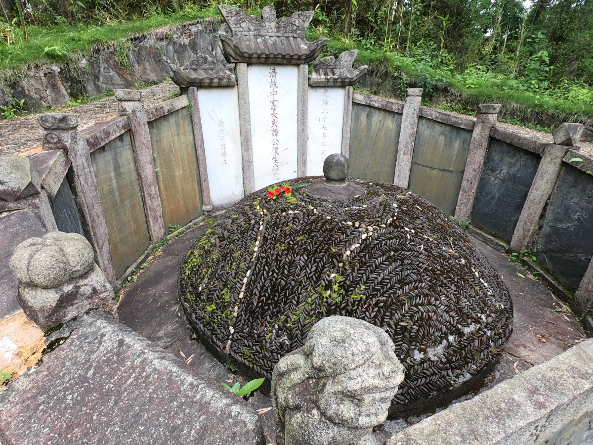 戊戌六君子之一谭嗣同墓