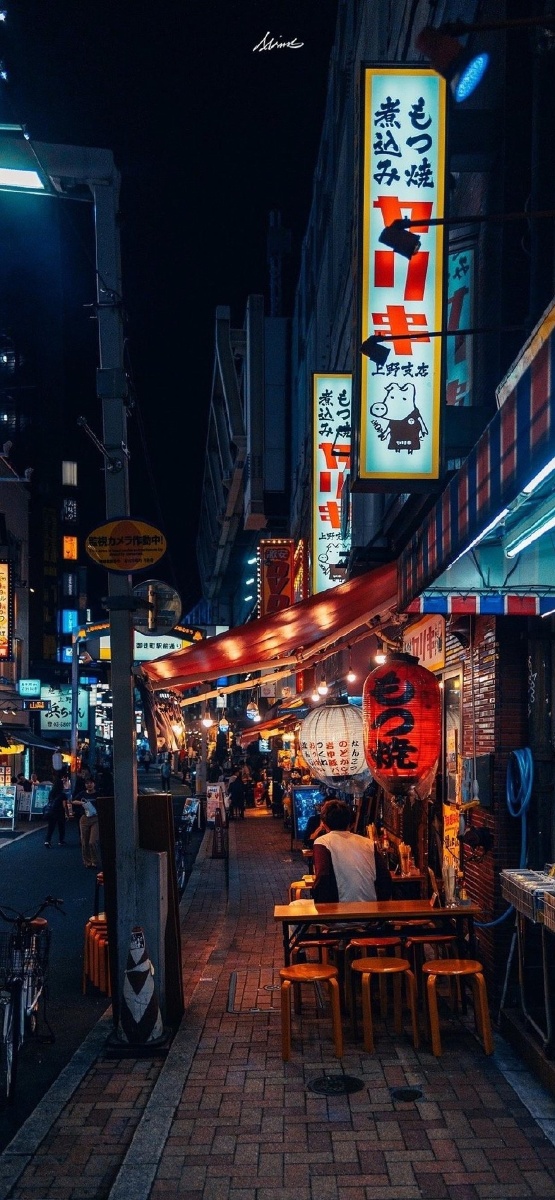 日式街头 - 负债十万的壁纸师