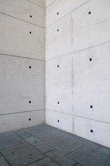 681933