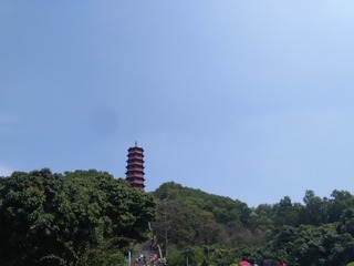 573753