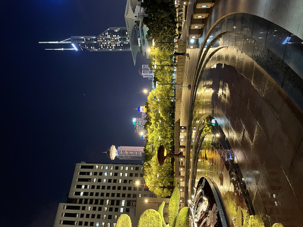 上海人民广场夜景 - 慕渔艺术 - 图虫