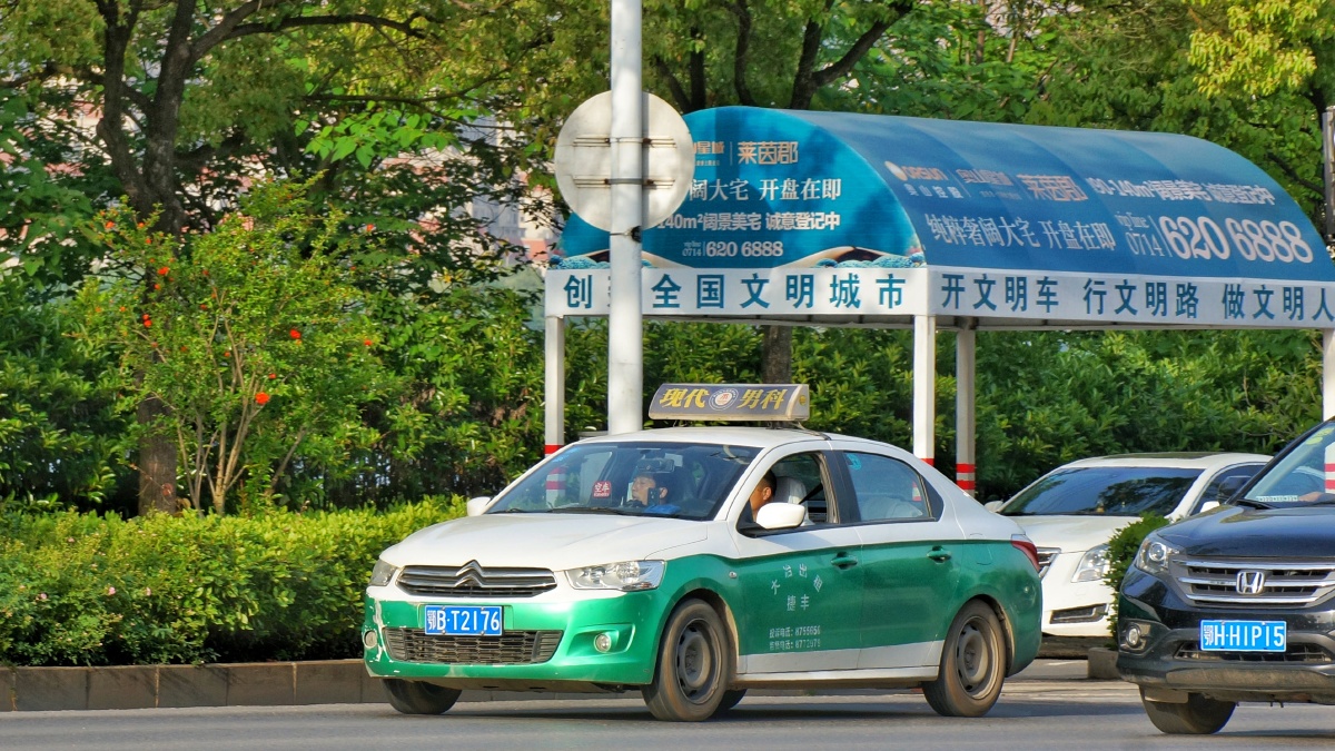 街拍黄石黄冈鄂州出租车