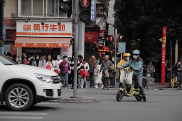 C173275C-ACAC-42EC-9389-13D877FC1663/L0/001
