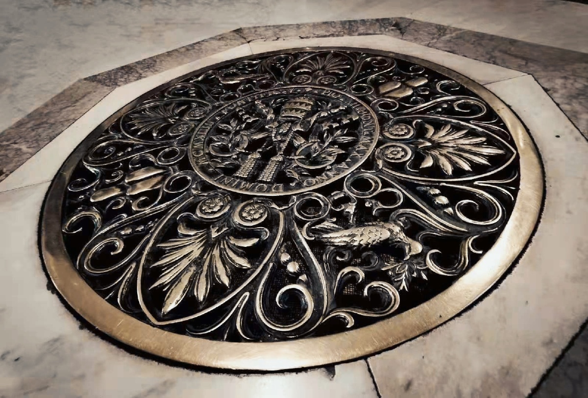 教堂里地面上古老的雕花 - missmisa - 图虫