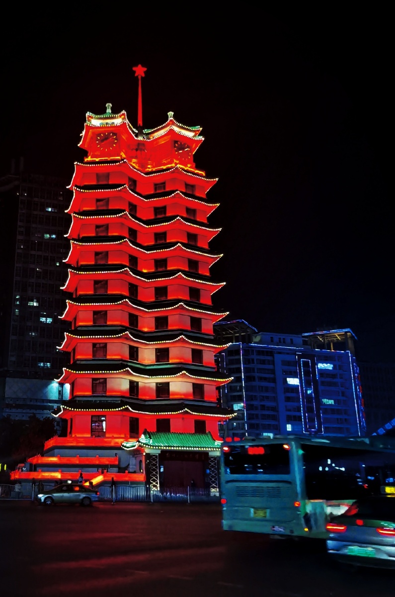 二七纪念塔 - 摄影师范三岁 - 图虫