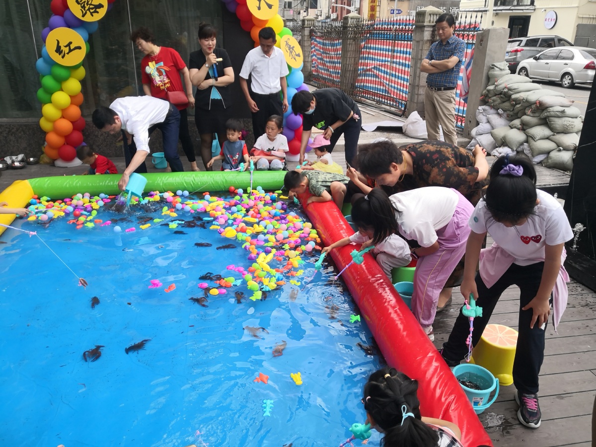 六一儿童节钓龙虾