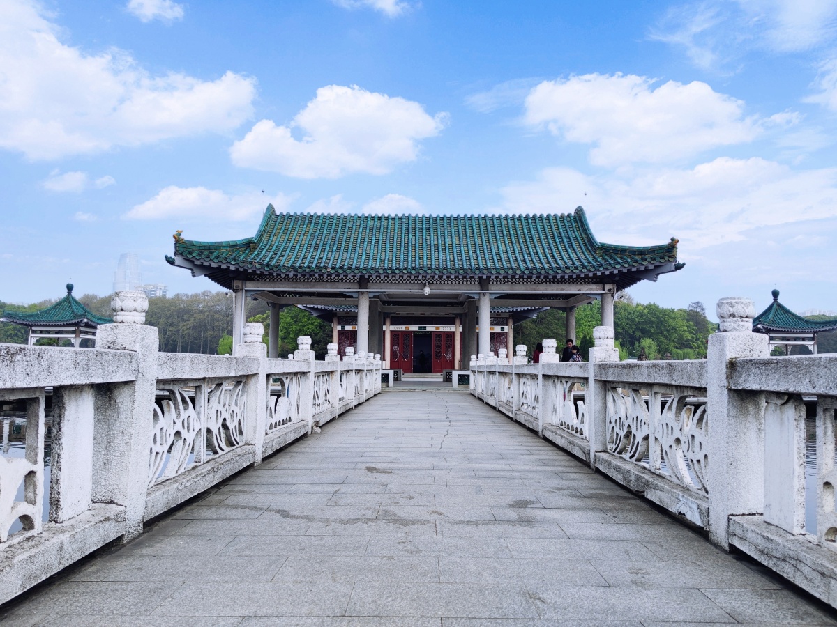 武汉东湖观鱼亭