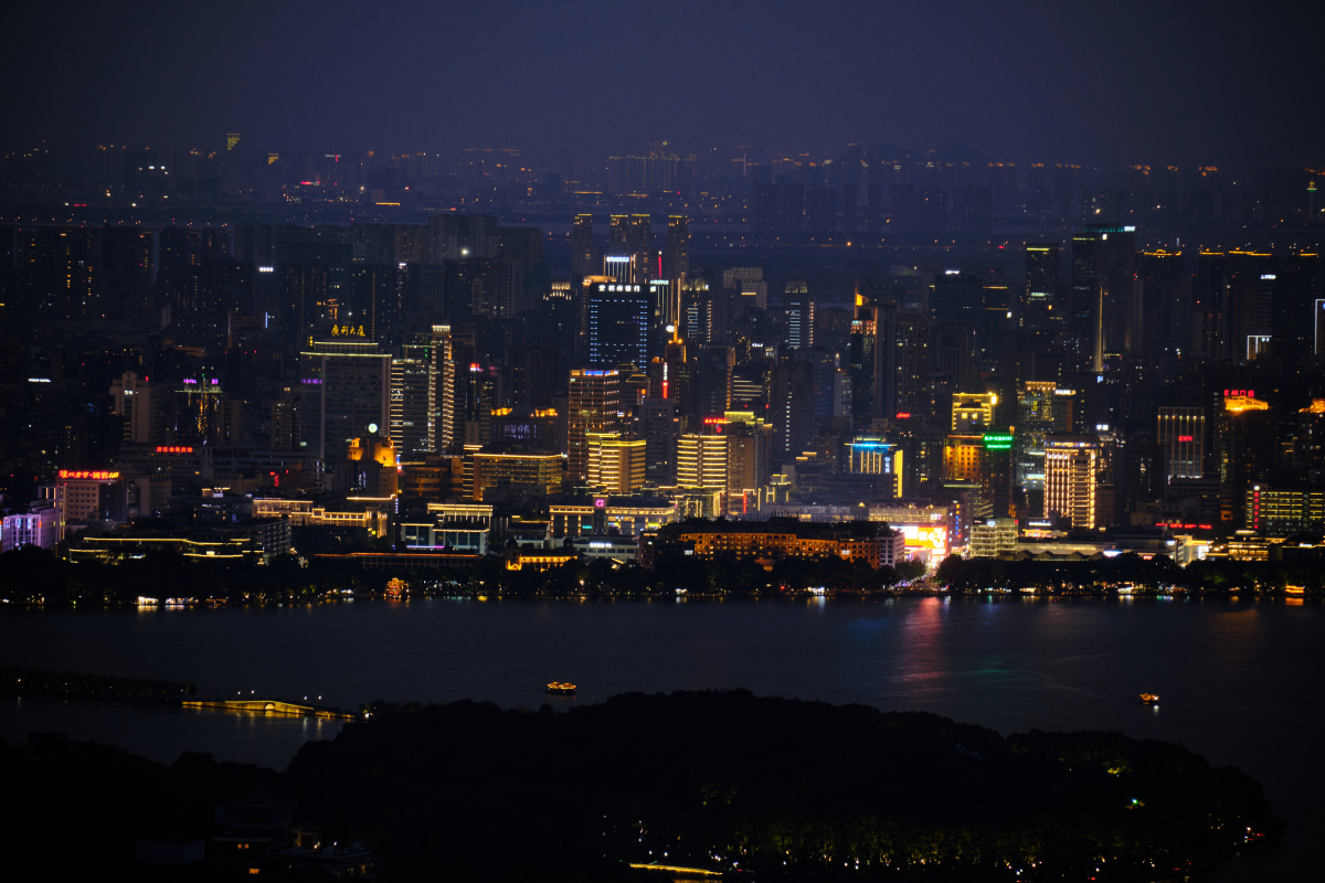 北高峰俯瞰杭州城