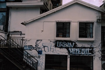 A52DF156-C8E4-4293-8C0A-112AA6F00A1D/L0/001