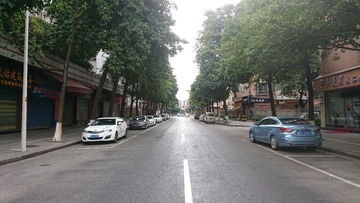 984476