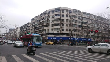1005092