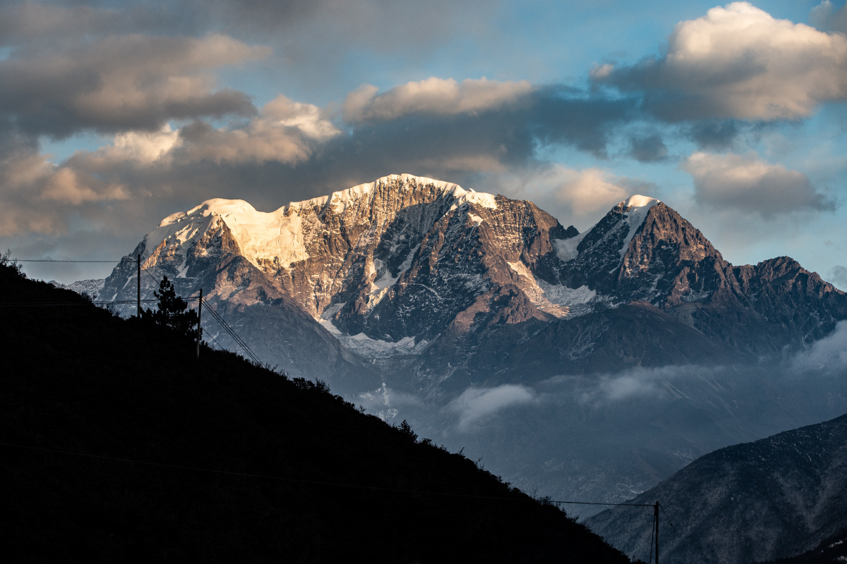 圈雪#折多山蜀山之王山峰山巅峰冰冰川日落夕阳贡嘎#康定1/172lifange