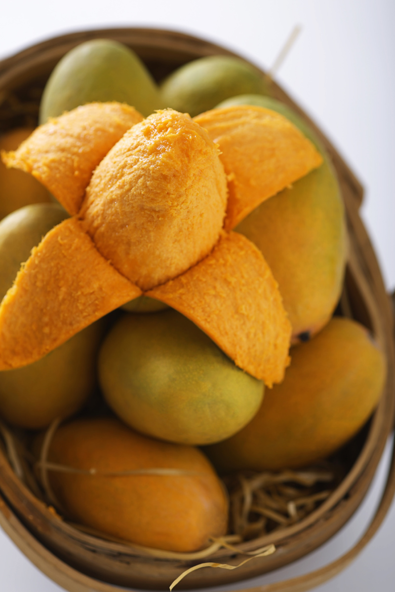 买了一箱椰香芒果03顺便拍组照片练练手06