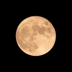 1104027