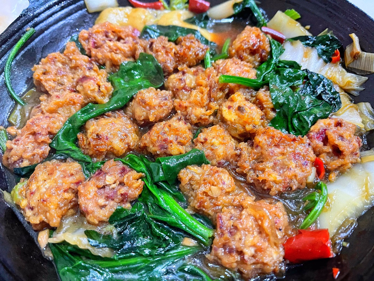 邳州特色——菠菜丸子小地锅!