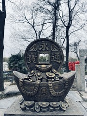 001