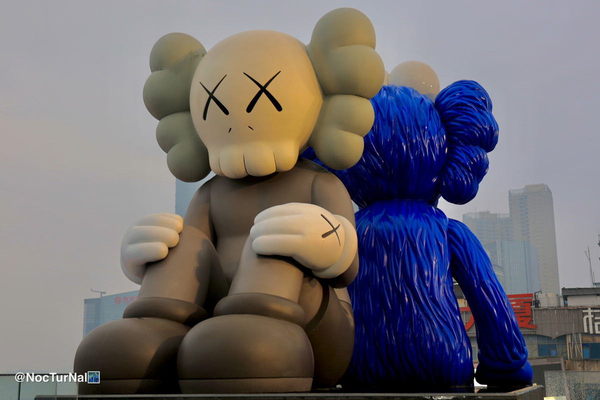 长沙ifskaws拍个照还得排队从没有雨排到下雨雨蒙蒙的长沙也是个帅气