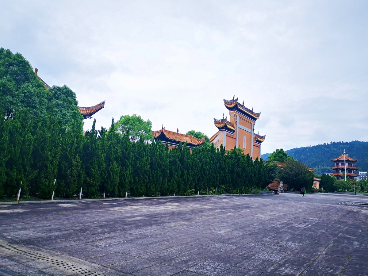 宁乡西部的沩山乡有一个保存完好的密印寺值得一看