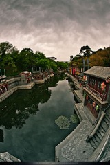 阴霾下的中国后院