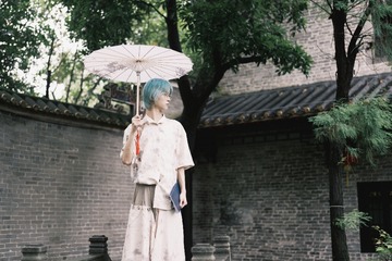 001