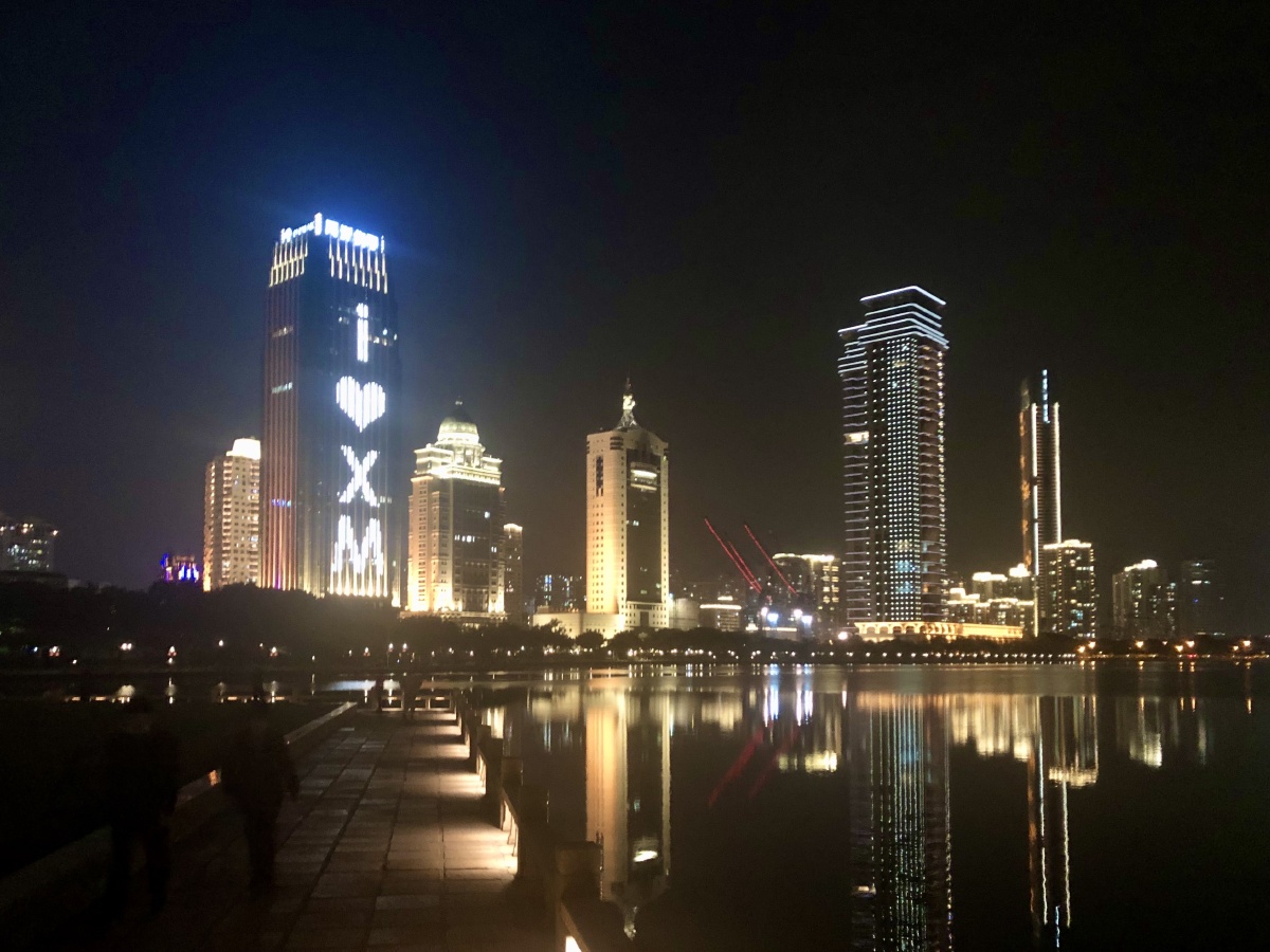 手机拍厦门筼筜湖夜景