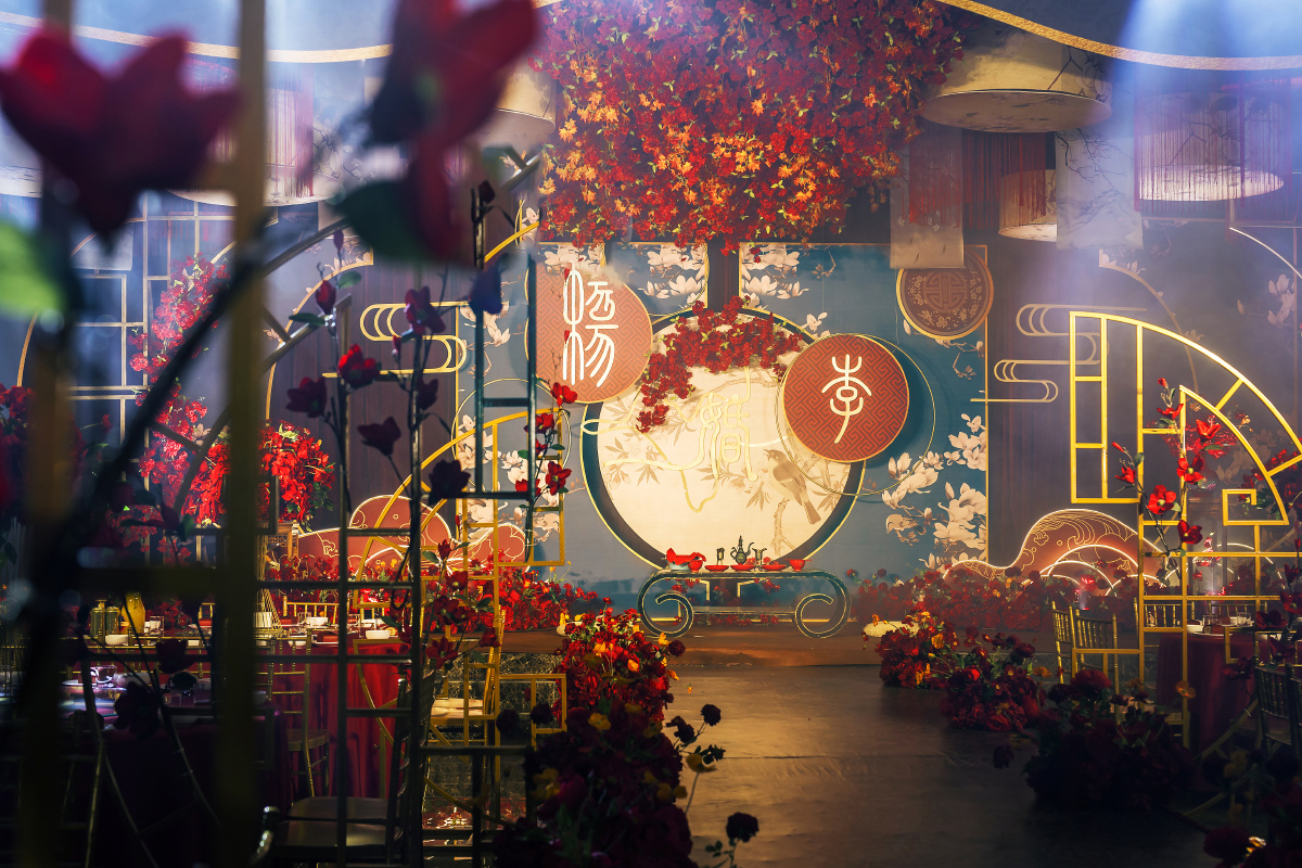 红色中式婚礼现场布景设计