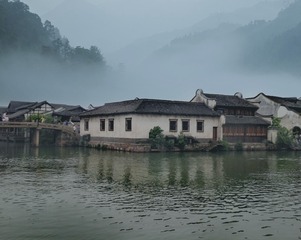 307440