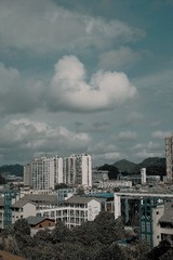 280304