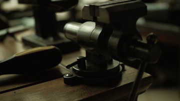 279041