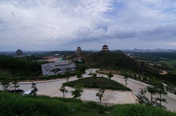 1049429