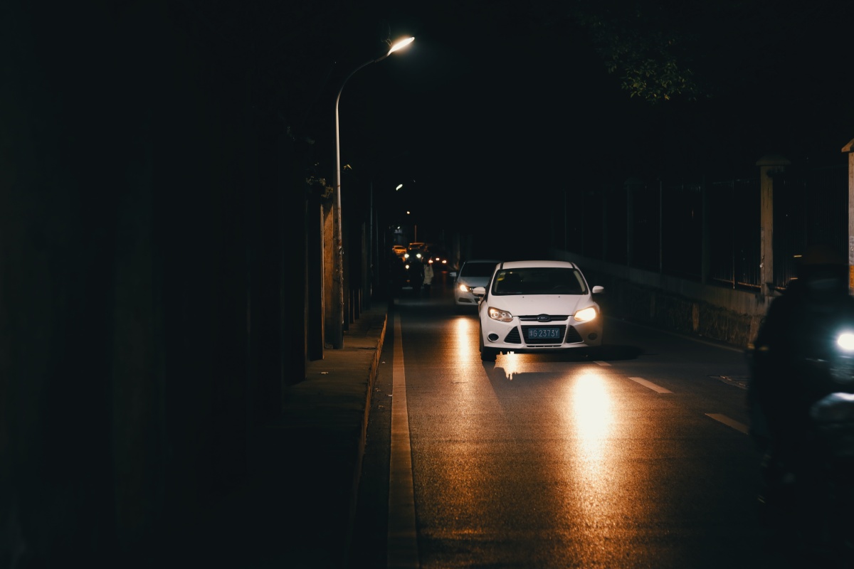 城市生活一隅夜晚