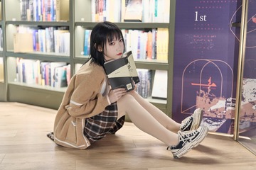81174