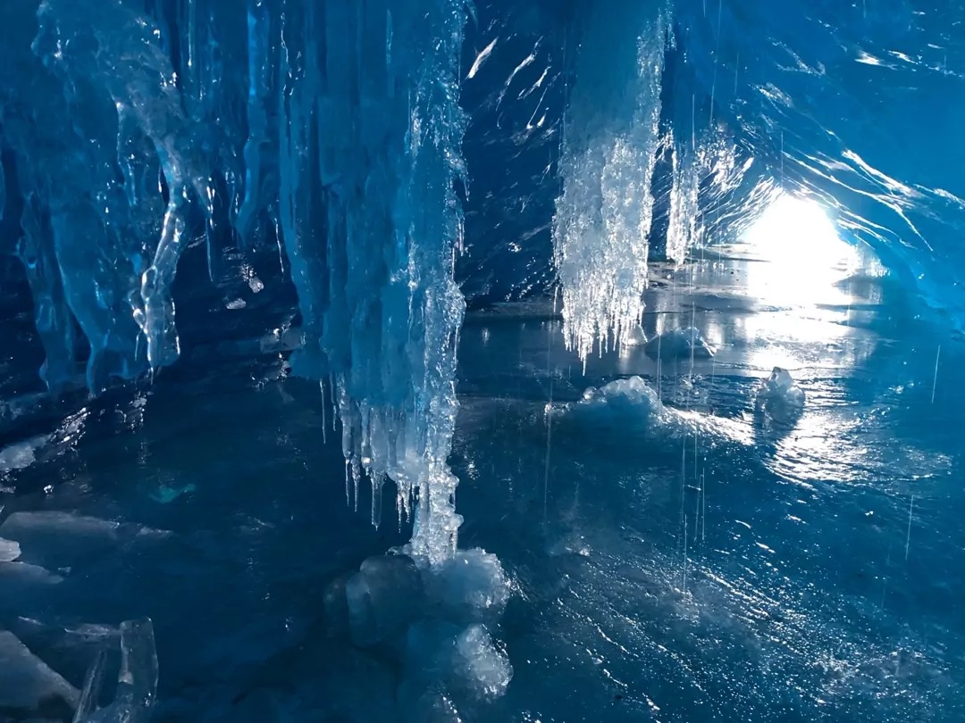 蓝冰洞