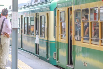 174594
