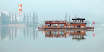 1899533