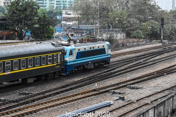900389