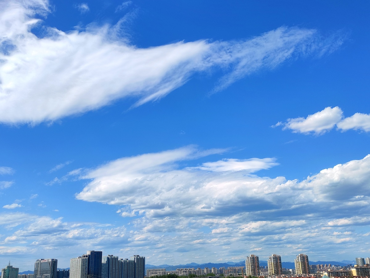 今日湛蓝天空美