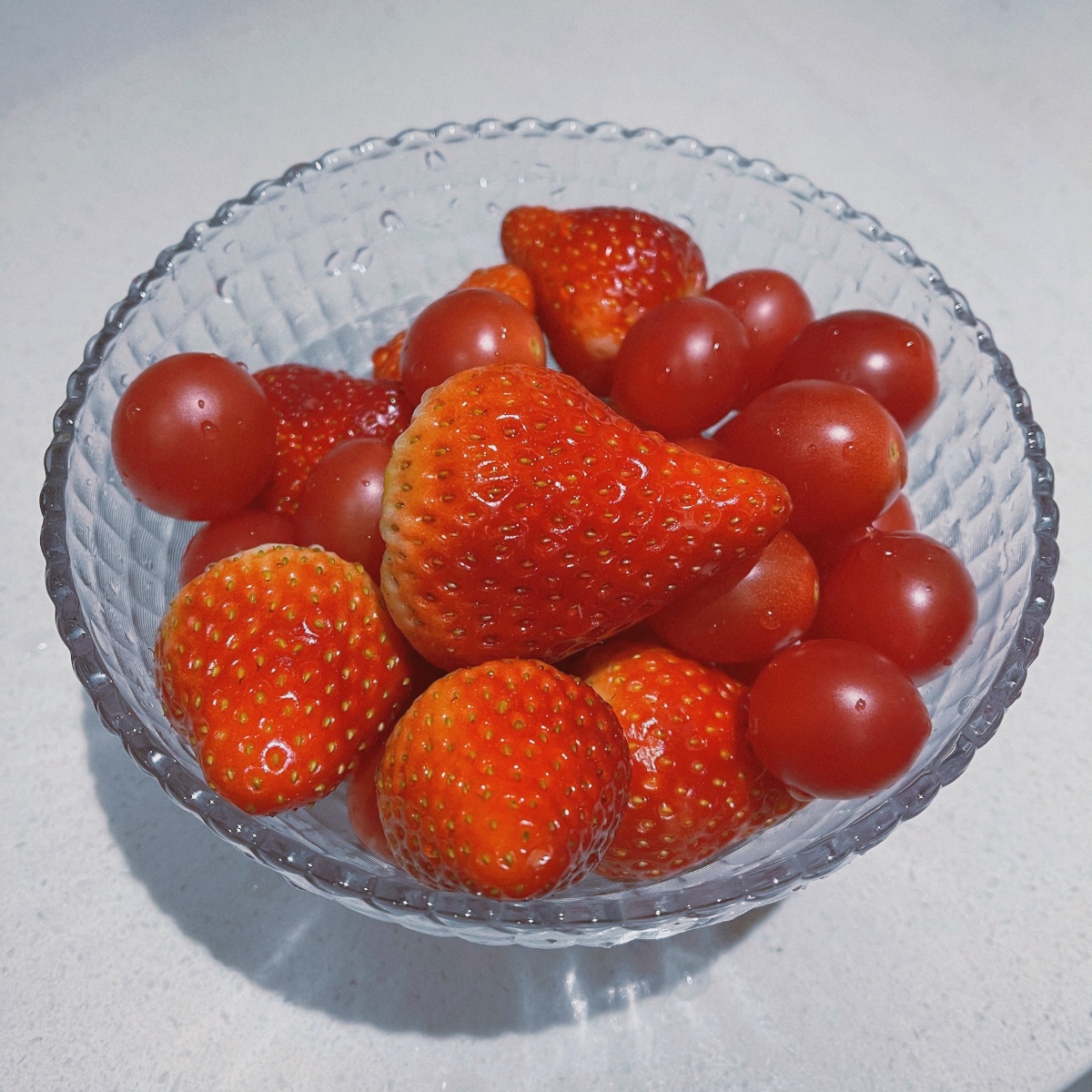 草莓🍓～ 圣女果～ - 不知所措的小包子 - 图虫