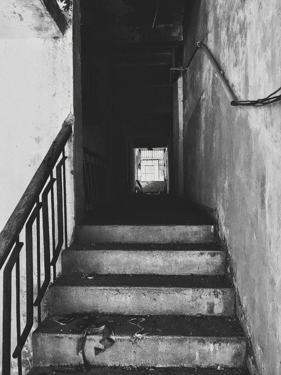 废弃楼道