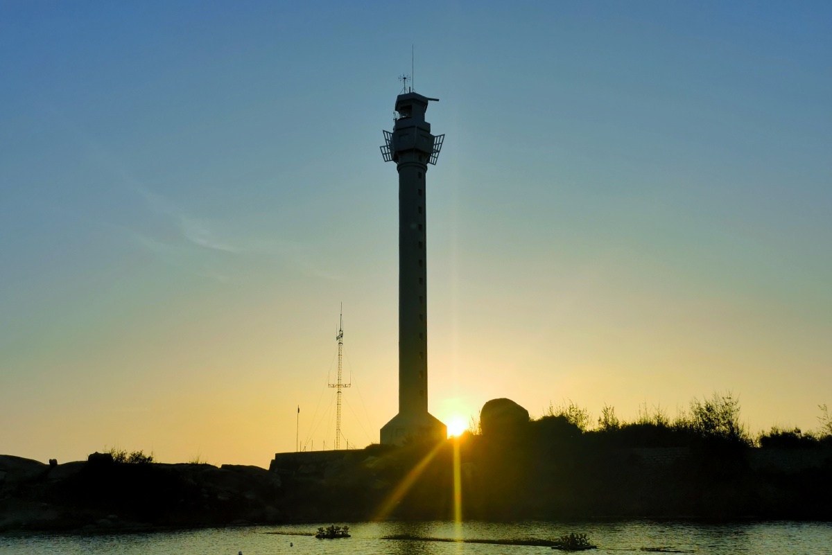 揭阳惠来靖海海滨浴场海边风车