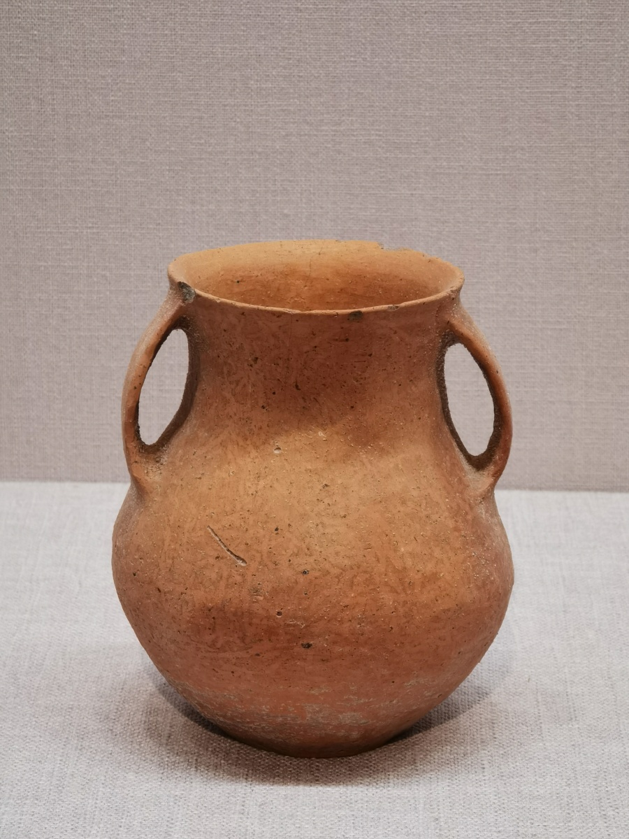 青海柳湾彩陶洛阳偃师二里头遗址博物馆展出