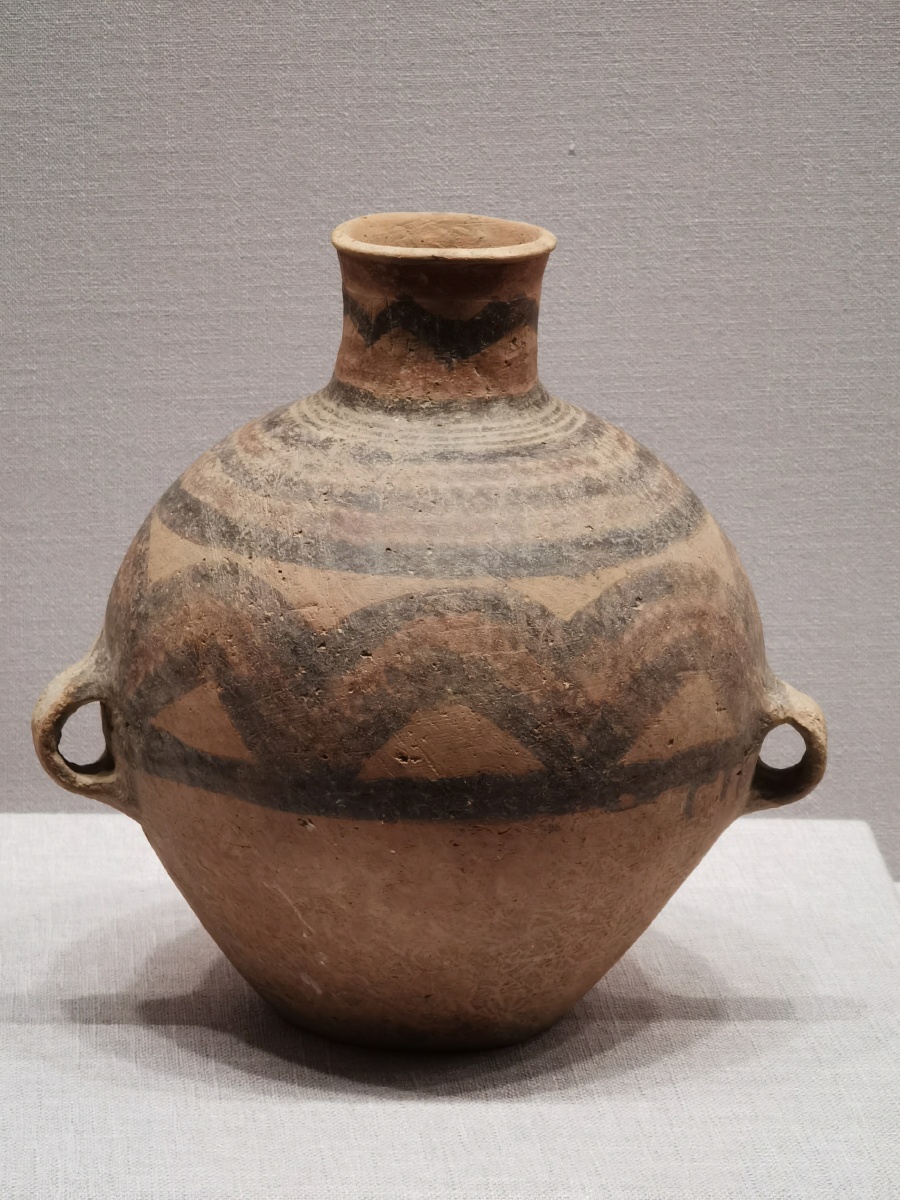 青海柳湾彩陶洛阳偃师二里头遗址博物馆展出