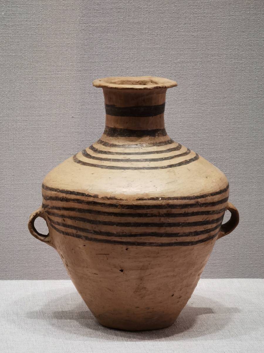 青海柳湾彩陶洛阳偃师二里头遗址博物馆展出