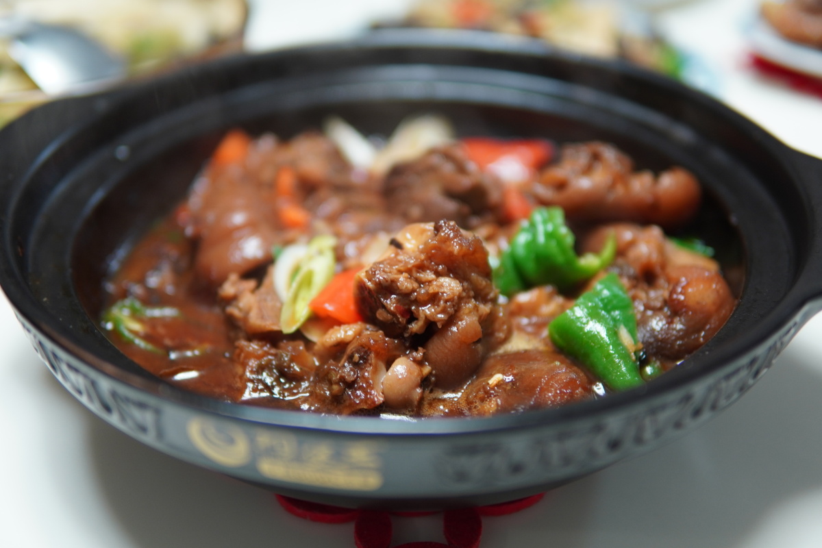 年夜饭咸鸭子猪蹄