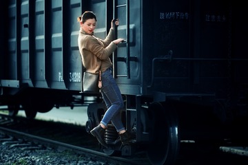 680537