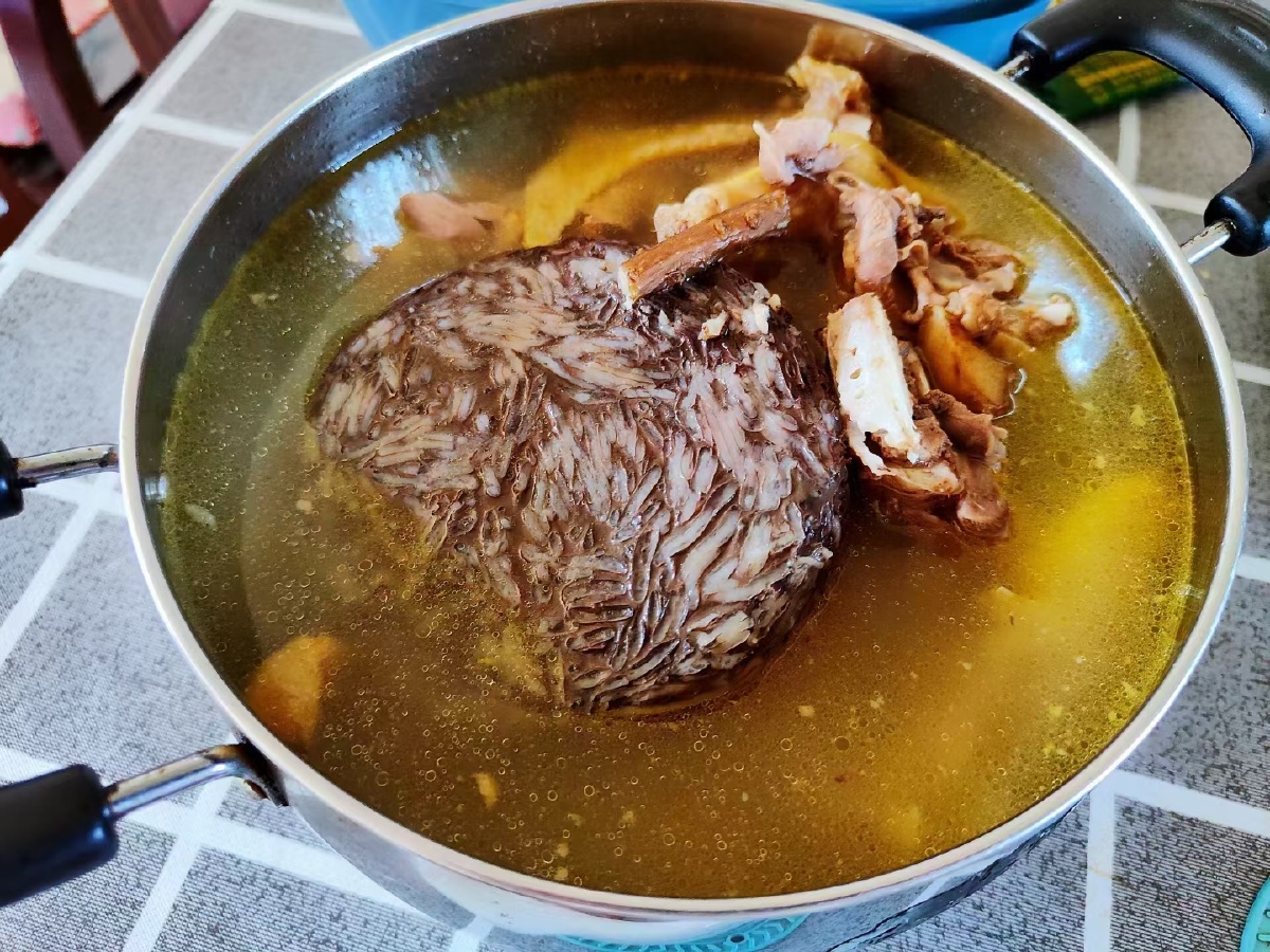 吃- 兰429709 - 图虫