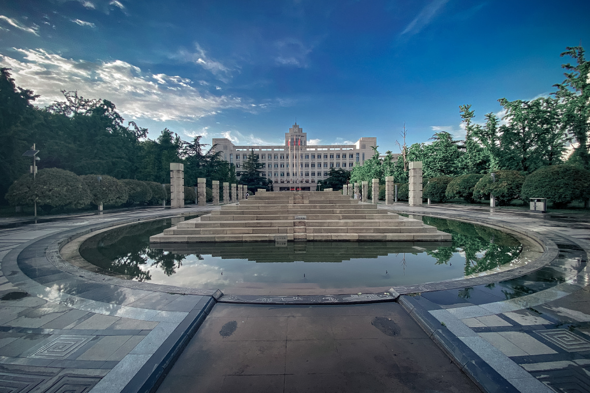 山东大学中心校区证件照03