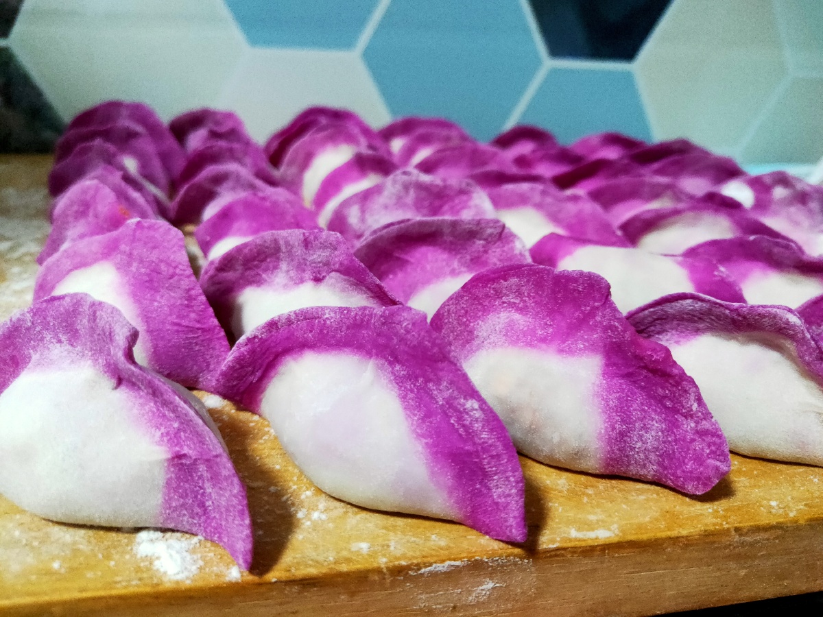 火龙果和面包饺子