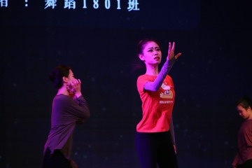 2A42ADE5-26D4-47B3-959C-2DF5024D9ECC/L0/001